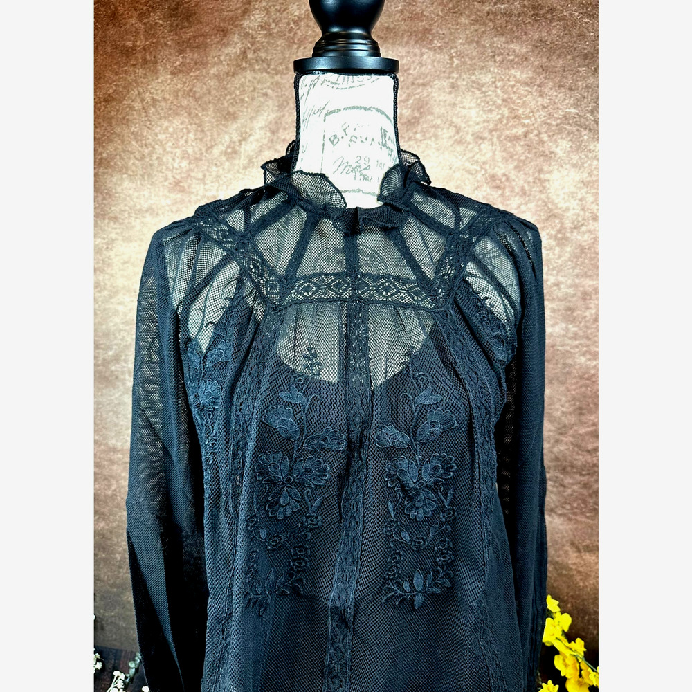St Roche Lace Embroidered Ruffle Neck Flores Top Black 6 - Picture 3 of 12